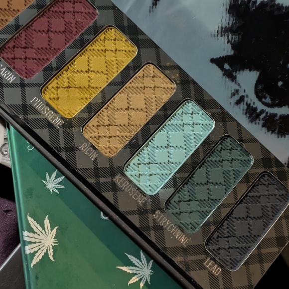 Melt x Bailey Sarian | Fatally Yours | Original Collab | Limited Edition - Picture 6 of 7